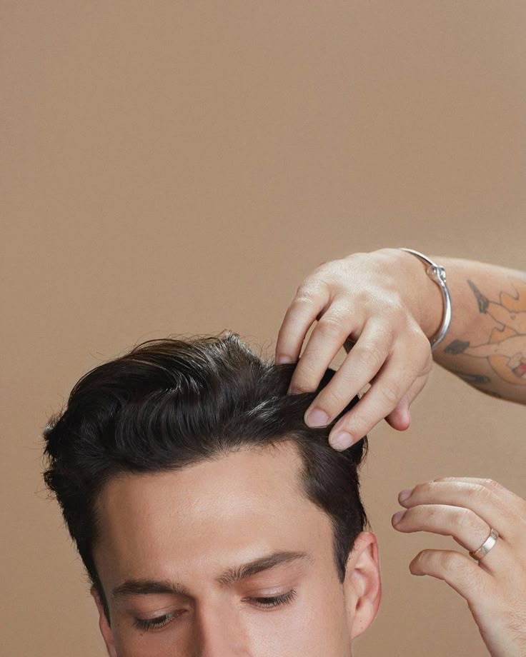 Curiosità scientifiche sui capelli: scopri i segreti della tua chioma