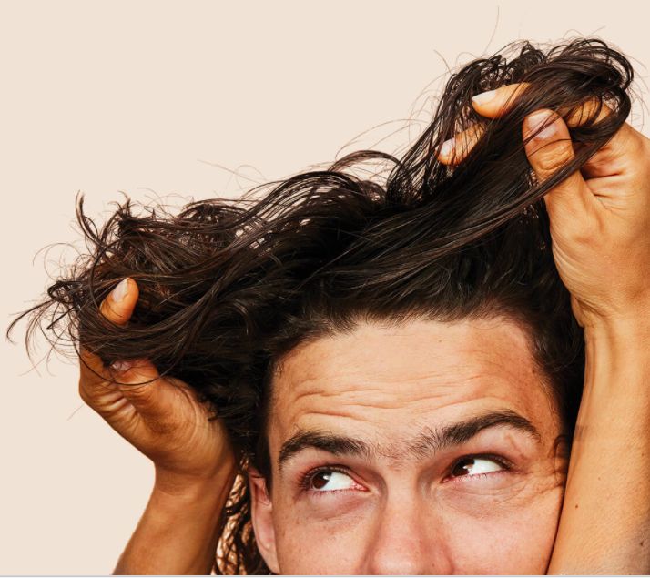 Capelli fini e senza volume: cause e rimedi naturali