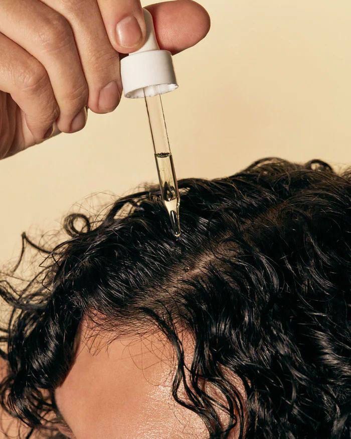 I miti più diffusi sulla cura maschile dei capelli: verità o finzione?